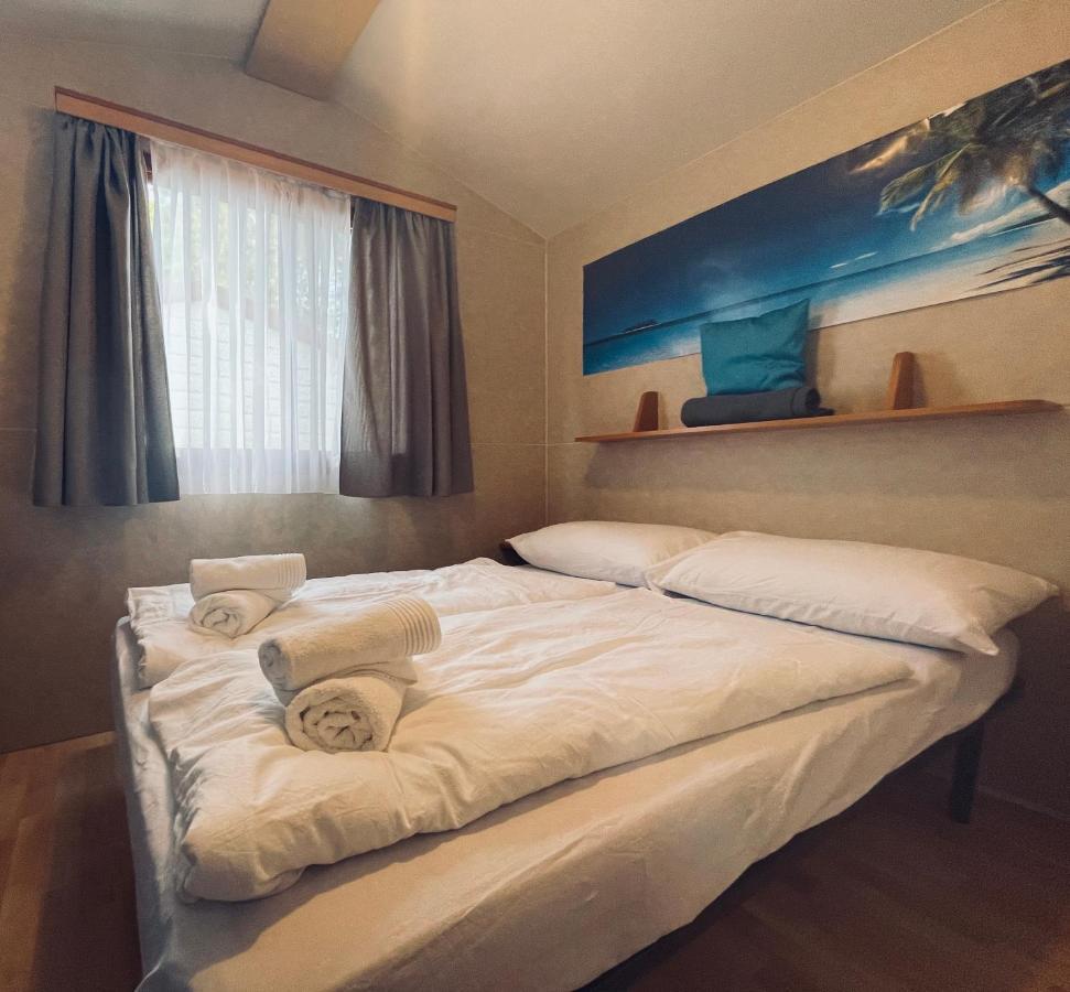 Dalmacia Mobile Homes And Caravans At The Beach Privlaka  Extérieur photo