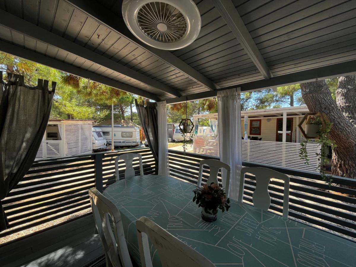 Dalmacia Mobile Homes And Caravans At The Beach Privlaka  Extérieur photo